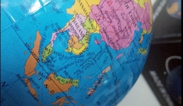 Philippines phát hiện hàng loạt quả địa cầu in đường lưỡi bò