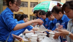 Đảm bảo ăn uống của sĩ tử trong những ngày nắng nóng