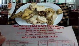 Sầm Sơn: Đĩa gà luộc tại Sầm Sơn giá 600 nghìn đồng gây xôn xao