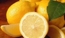 Nước giải nhiệt từ chanh - dùng không đúng cách có thể gây nguy hại