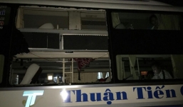 Vụ xe khách giường nằm bị ném đá: Xem xét khởi tố