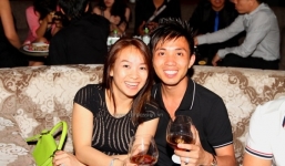 Cặp vợ chồng 8X chi trăm tỉ tậu siêu xe