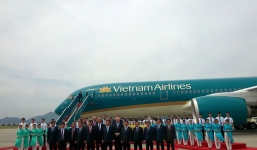 Máy bay 7 nghìn tỉ của Vietnam Airlines về sân bay Nội Bài
