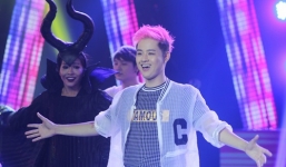 Thanh Duy được 'fan' vây kín trong hậu trường