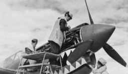 Căn cứ quân sự 'Hổ bay' của Trung Quốc biến thành cửa hàng pizza