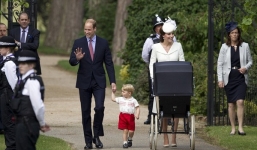 Video: Gia đình hoàng tử William lần đầu xuất hiện cùng nhau