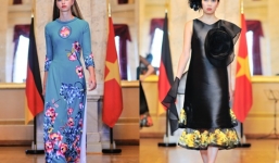 NTK Lan Hương mang áo dài tới Cung điện cổ nước Đức