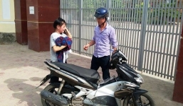 Thí sinh muộn thi vì bố qua đời đột ngột được xét đặc cách tốt nghiệp?