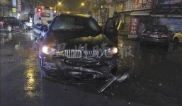 Cả phố náo loạn vì màn đâm siêu xe tranh giành bạn gái