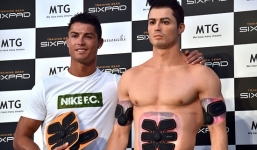 Video: C.Ronaldo khỏe bụng 6 mũi tại Nhật Bản