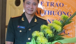 Tự Long được xét duyệt NSND, Hoài Linh lên NSƯT