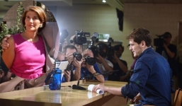 Mẹ Iker Casillas công khai xin lỗi CLB Porto