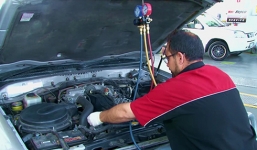 Vì sao nên bảo dưỡng định kỳ hệ thống điều hòa xe hơi?