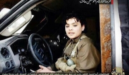 IS cho nổ tung một em bé mồ côi để trả thù người cha