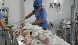 Vụ tai nạn ở cầu Thuận Phước, 3 người chết: Bé trai gãy cả tay chân