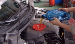 Những lỗi quên khiến ô tô bị hỏng nặng