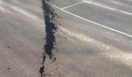 Phát hiện đối tượng tưới hóa chất xuống QL 1A