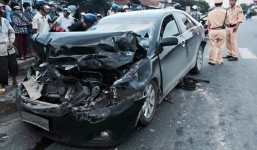 Khởi tố vụ lái xe Camry biển số giả, chở ngà voi, gây tai nạn liên hoàn