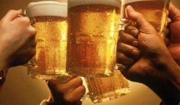 Từ tháng 7, người uống rượu bia được miễn phí gọi taxi về nhà