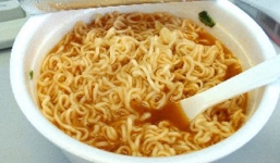 Những thực phẩm phổ biến, tiềm ẩn nguy hiểm đối với sức khỏe