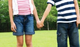 Cha mẹ cần làm gì khi con cái có người yêu?