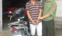 Đến chơi nhà bạn gái rồi trộm cắp nhà hàng xóm