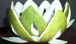 Tác dụng bất ngờ từ… vỏ bưởi