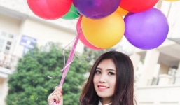 Bán túi xách online, cô gái xinh đẹp thu chục triệu/tháng