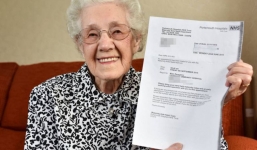 Cụ bà 99 tuổi vẫn được bệnh viện 'phán' mang thai