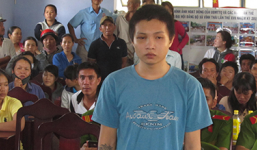 Trộm gần 200 triệu đồng của cậu ruột rồi… chôn xuống gốc cây