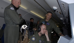 Trung Quốc giận dữ vì Tư lệnh Mỹ trực tiếp tuần tra Biển Đông