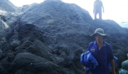 Đốt tro, xây nhà lầu, sắm xe hơi