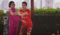 Goetze tranh thủ học võ trong thời gian du đấu tại Trung Quốc