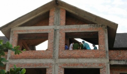 Phát hiện xác chết trong căn biệt thự bỏ hoang ở Thanh Hóa