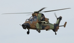 Nước Mỹ chấn động vì vũ khí biết bay của sinh viên 18 tuổi