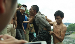 Video: Tên trộm liều lĩnh nhảy xuống sông Tô Lịch hòng thoát thân