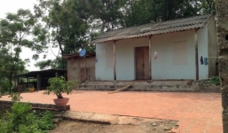 Bắt kẻ lẻn vào nhà giở trò đồi bại với vợ hàng xóm đang ngủ say