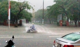 Quảng Ninh mưa 2 đêm một ngày, nhiều nơi ngập nặng