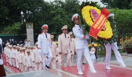 Chùm ảnh lãnh đạo Đảng và Nhà nước viếng lăng Chủ tịch Hồ Chí Minh