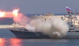 Video: Chiến hạm Nga phóng hỏng tên lửa trong Ngày Hải quân