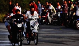 8 “quái xế” đua xe quanh bờ hồ Hoàn Kiếm giữa đêm bị khởi tố