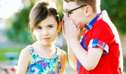 Bà mẹ 8 con chia sẻ 9 kỹ năng sống cần dạy bé trước 6 tuổi