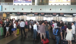 Mất điện thoại, dây chuyền ở sân bay Nội Bài