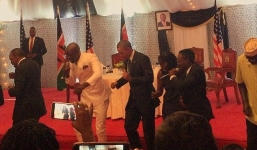 Video: Tổng thống Obama cao hứng nhảy cùng các ngôi sao nhạc pop