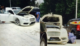 Chú rể méo mặt vì xe sang 14 tỉ thuê đón dâu bốc cháy