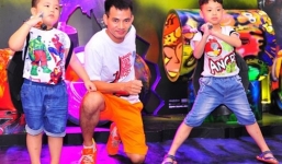 Những bức ảnh đời thường hiếm hoi của hai quý tử nhà Xuân Bắc