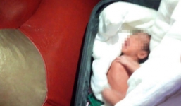 Nghi bé gái sơ sinh bị nhốt trong va li để buôn lậu