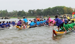 Hỗn chiến khi xem đua ghe, 2 thanh niên trọng thương