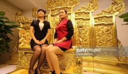 Lóa mắt ngai vàng 14 tỷ dát từ 20.000 tấm vàng miếng