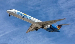 Gay cấn máy bay chở khách hạ cánh khẩn khi chỉ còn 3 phút nhiên liệu